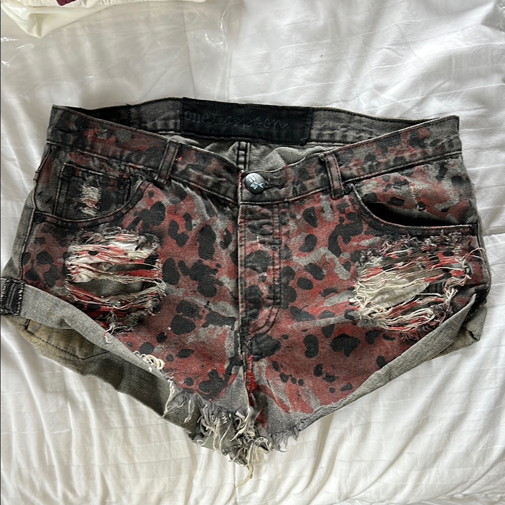 One Teaspoon Bandits - Distressed Leopard Print Denim Shorts